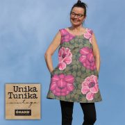 Ateljésydd unik tunikaklänning i fantastiskt vintagetyg