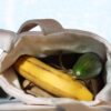 Lunchväska med somriga Baddamer - jodå, den rymmer både banan och gurka